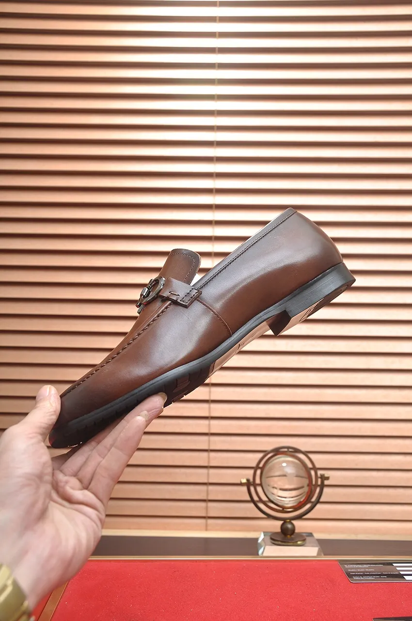 Men's shoes 💰520💶【Ferragamo/Ferragamo】The latest model in the counter. Original imported high-quality cowhide with open sides + imported 🐂 water-dyed cowhide lining + original luxury metal buckle + original combination outsole. No pressure for comparison. 38--45 (45 is custom-made and cannot be returned or exchanged)